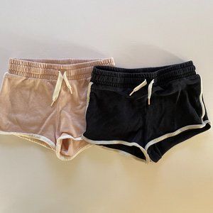 2 pairs of organic cotton shorts, 8 years, navy and pale pink